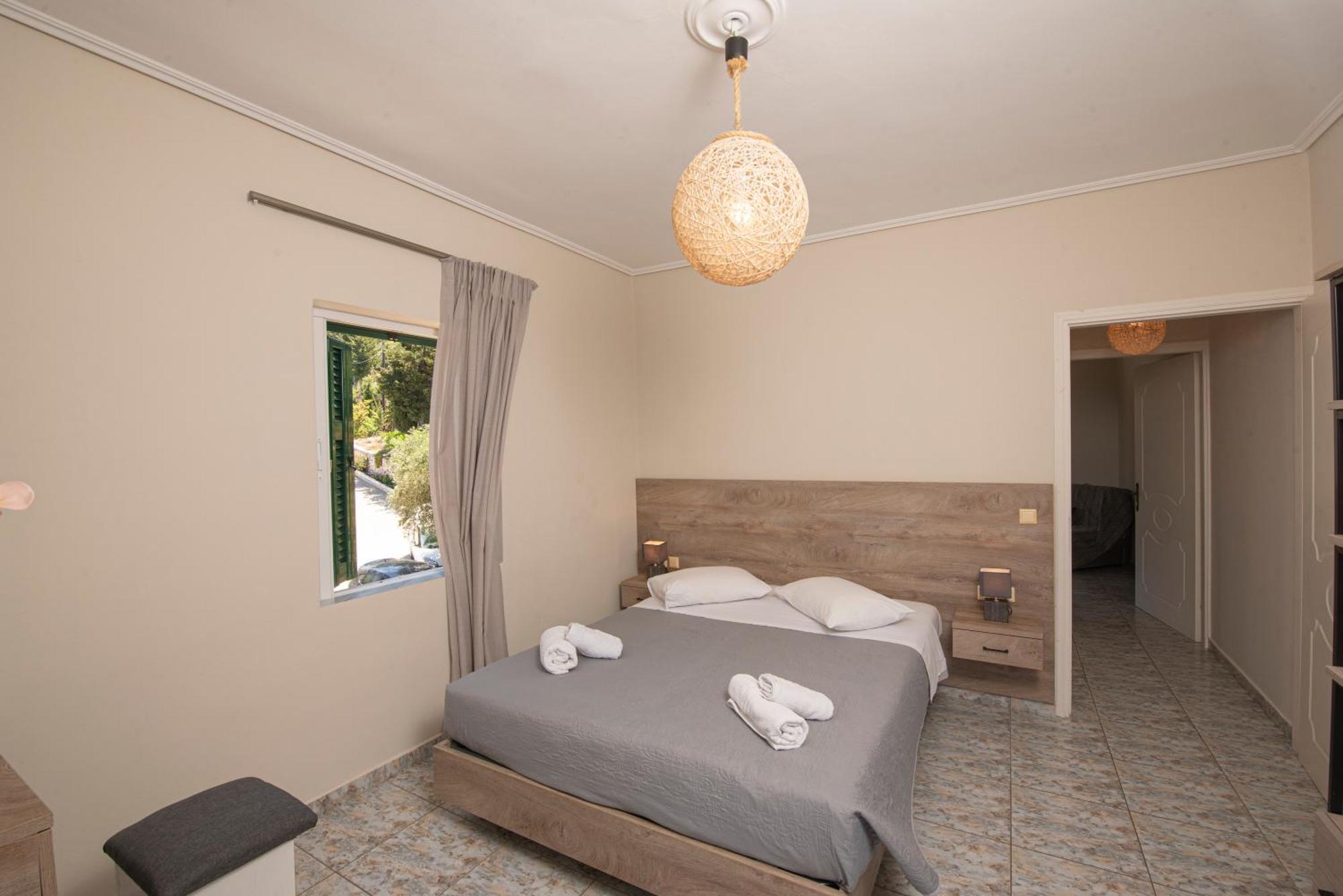 Agnantio Apartment Ayios Nikitas Ngoại thất bức ảnh