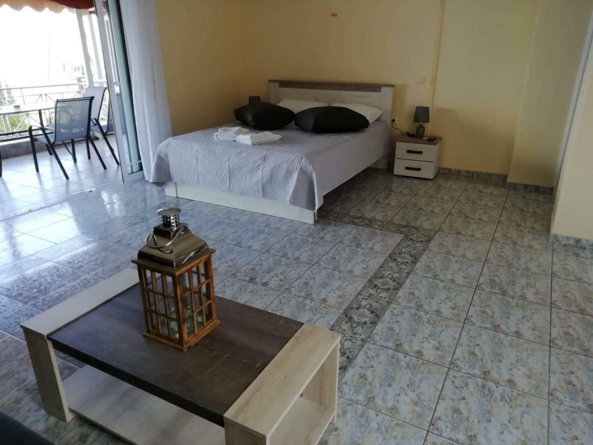 Agnantio Apartment Ayios Nikitas Ngoại thất bức ảnh